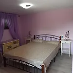 - τίνα 別荘