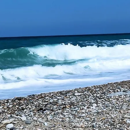 - τίνα *